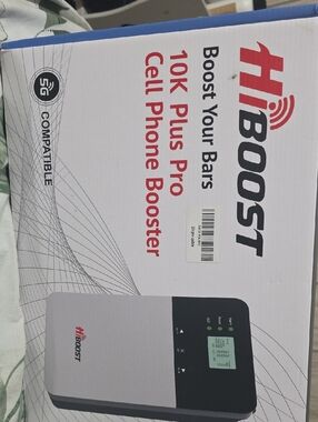 10K Plus Pro Cell Phone Signal Booster - White/Black
